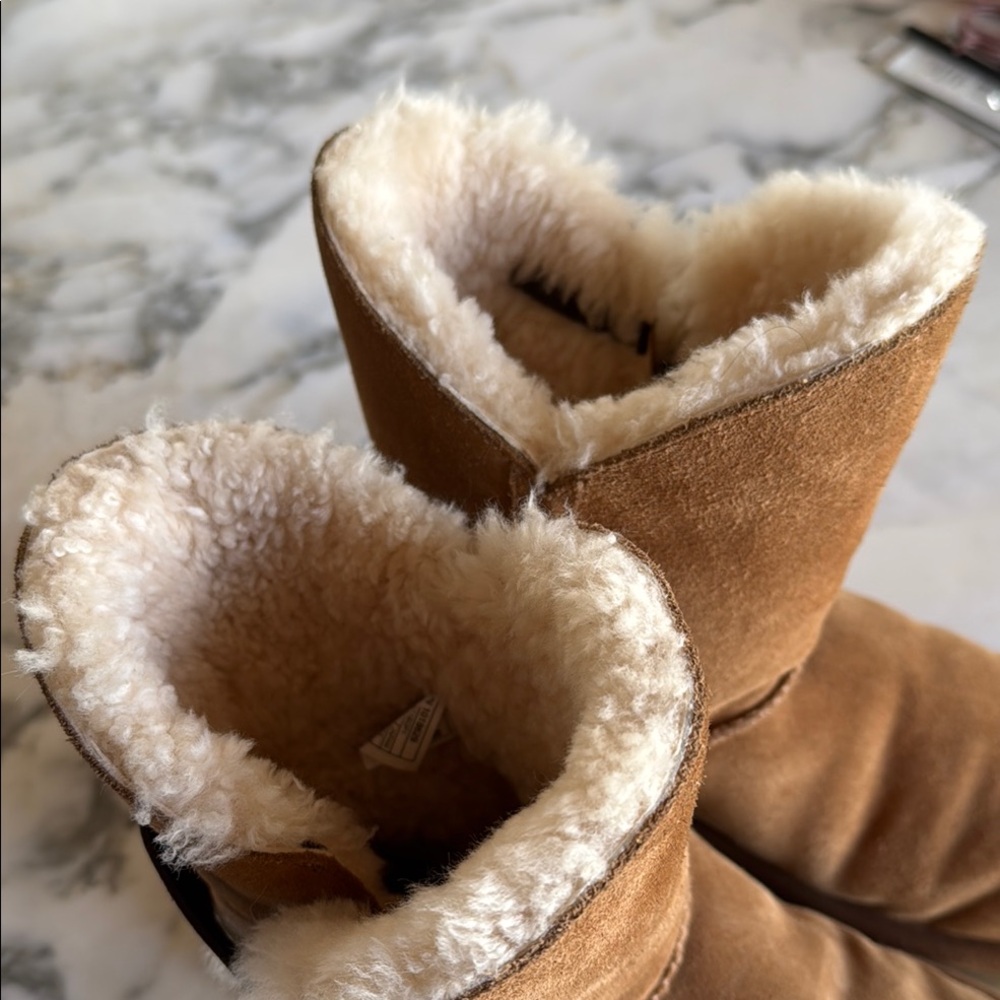 UGG Constantine Chestnut Boot with Plush Lining Women’s size 6 - Picture 6 of 13